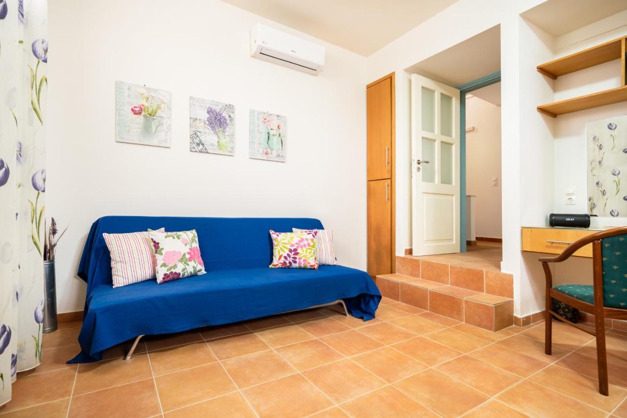Beachfront Villa Turquoise With Private Pool, Bbq And Ping Pong Table Chrissi Akti Chania Exterior foto