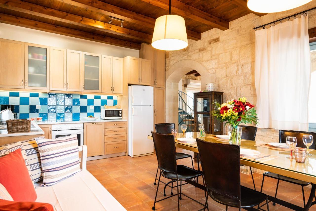 Beachfront Villa Turquoise With Private Pool, Bbq And Ping Pong Table Chrissi Akti Chania Exterior foto