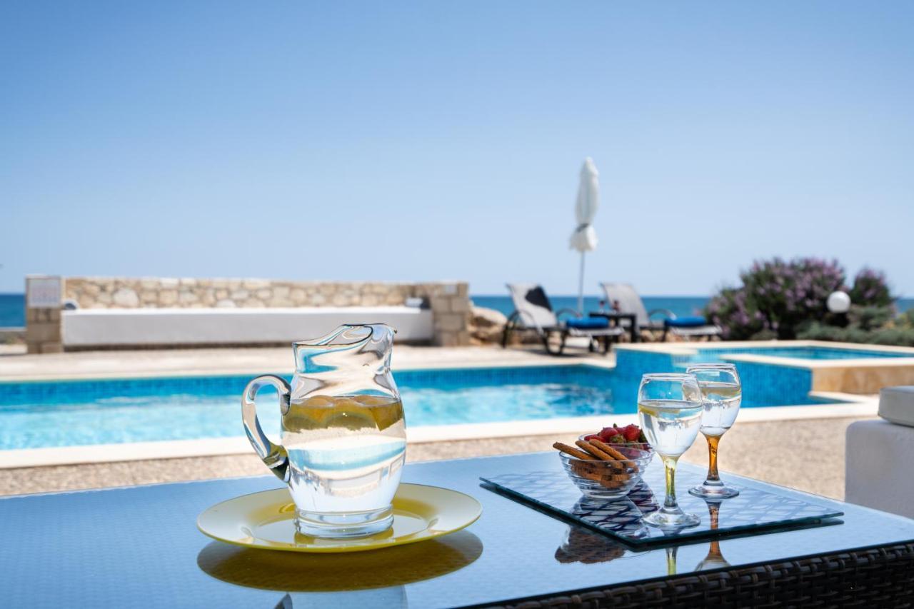 Beachfront Villa Turquoise With Private Pool, Bbq And Ping Pong Table Chrissi Akti Chania Exterior foto